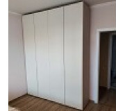 Розпашні шафи для одягу — швидке виготовлення
